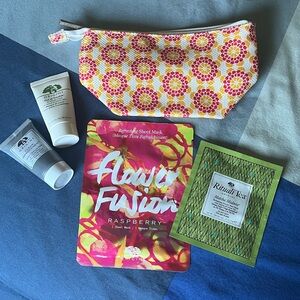 Origins bundle with makeup bag